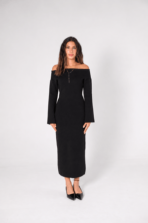 Serenity's Knitted Off-Shoulder dress - Noir